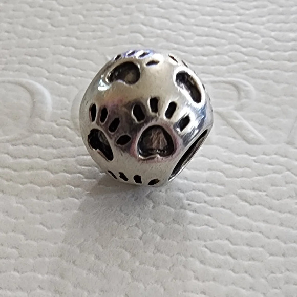 PAWS STERLING SILVER CHARM - Picture 4 of 7